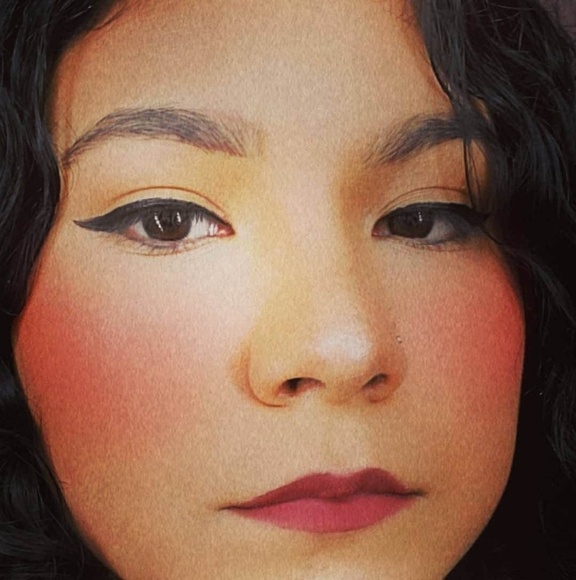 Meet your Posher, Laura - Picture 1 of 1